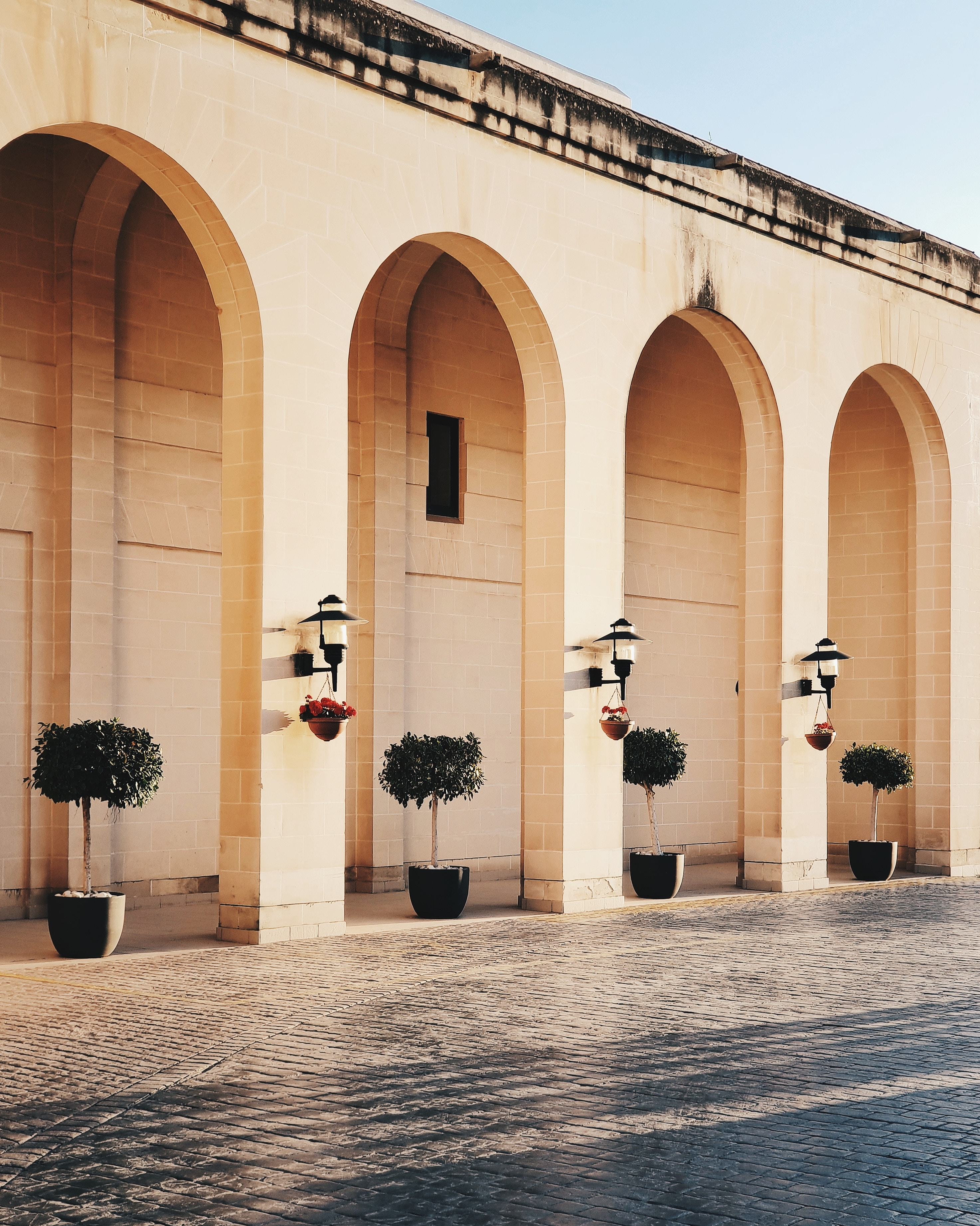 The Tourist Stroll. Looking for an international motif? Our Smooth collection will suit you.